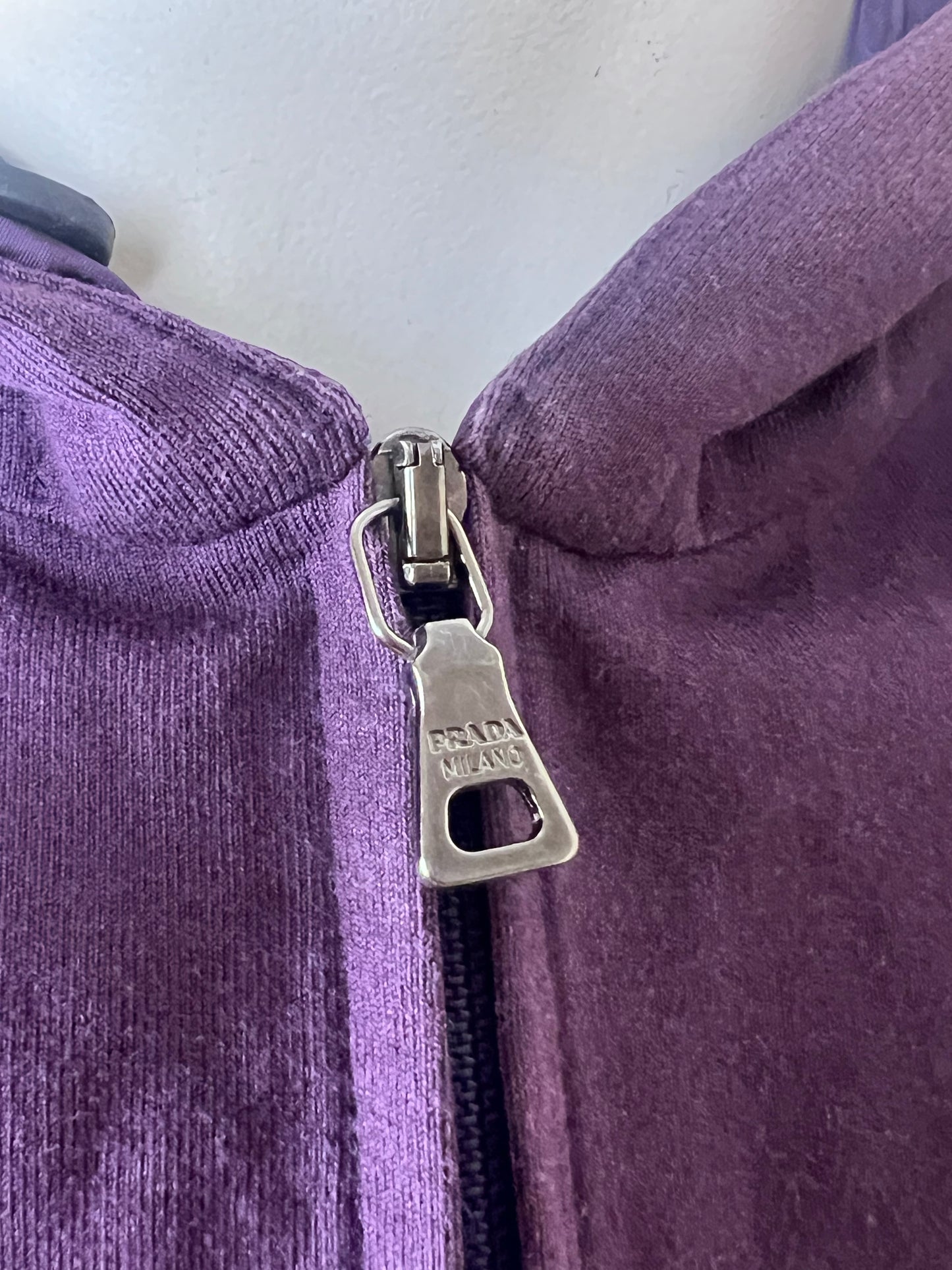Prada 1990’s purple zip up jacket (M)