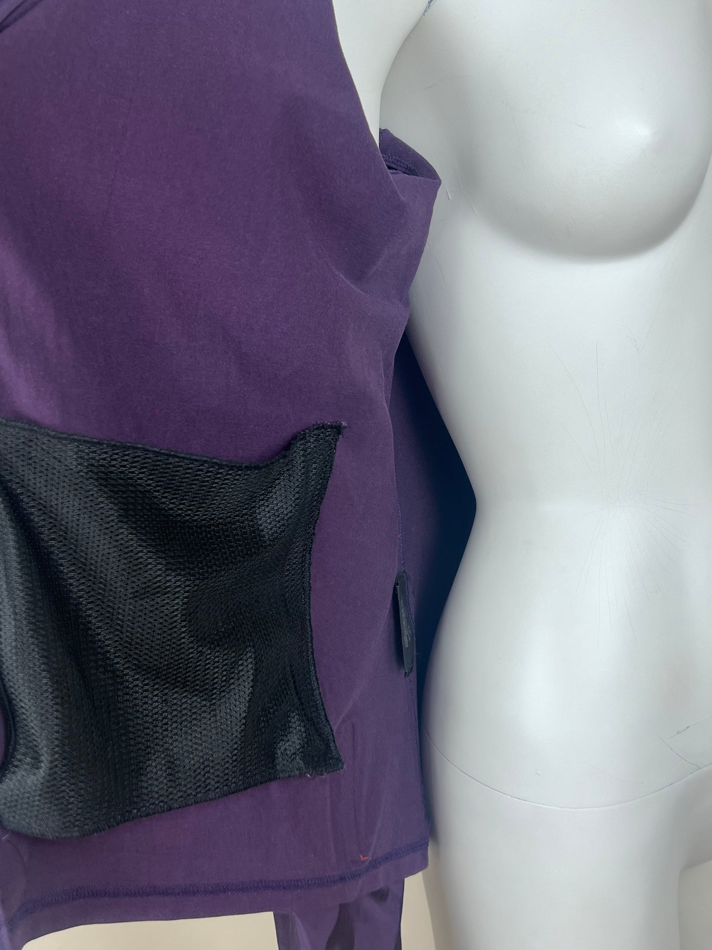 Prada 1990’s purple zip up jacket (M)