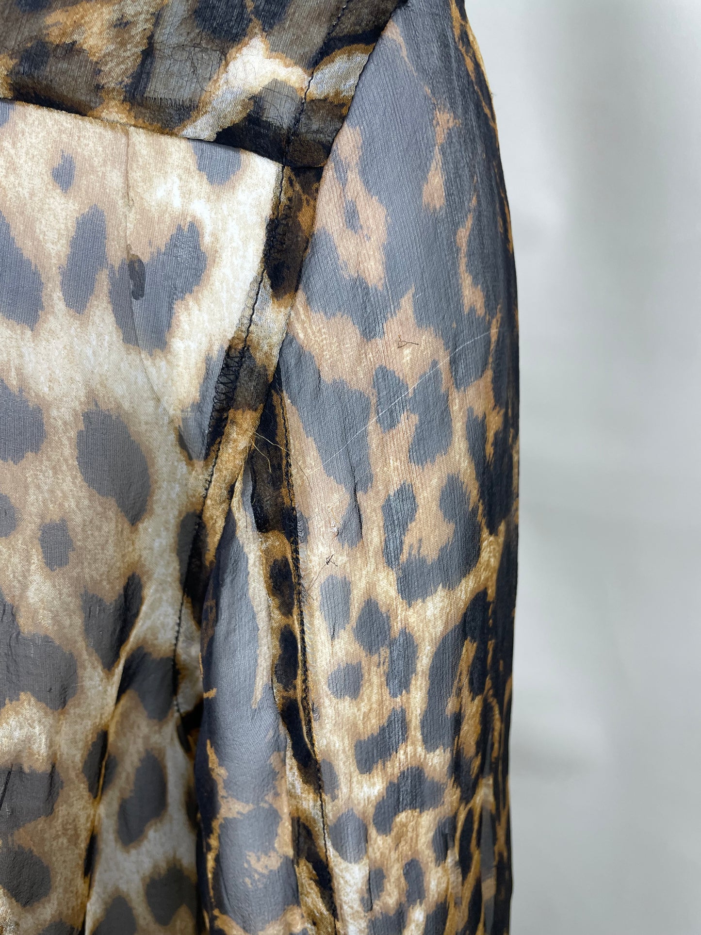 Yves Saint Laurent Leopard Print Shirt. (M)