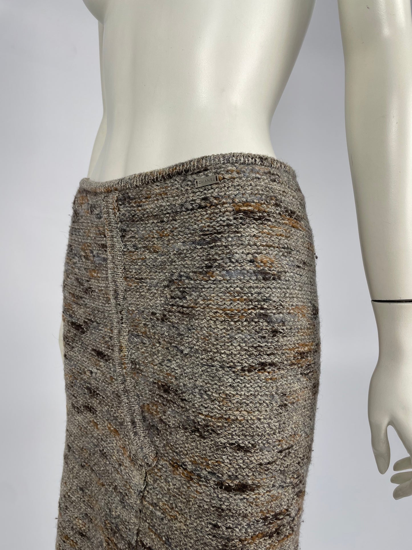 Chanel F/W 1999 tweed skirt
