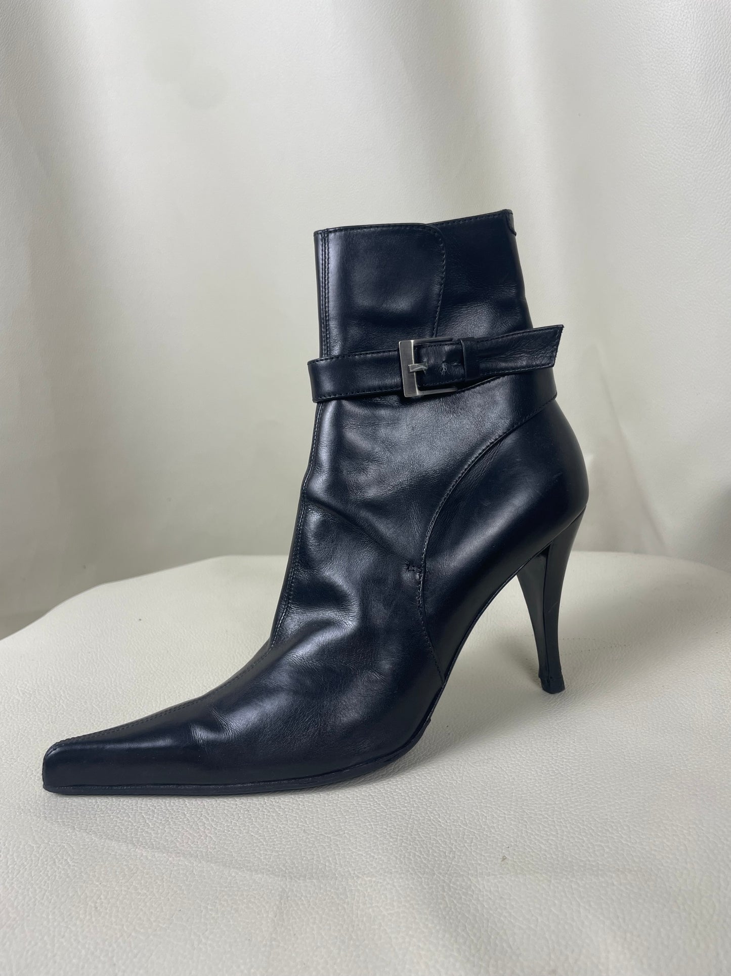 Saint Laurent by Tom Ford 2000’s Leather Heel Boots (37’5)