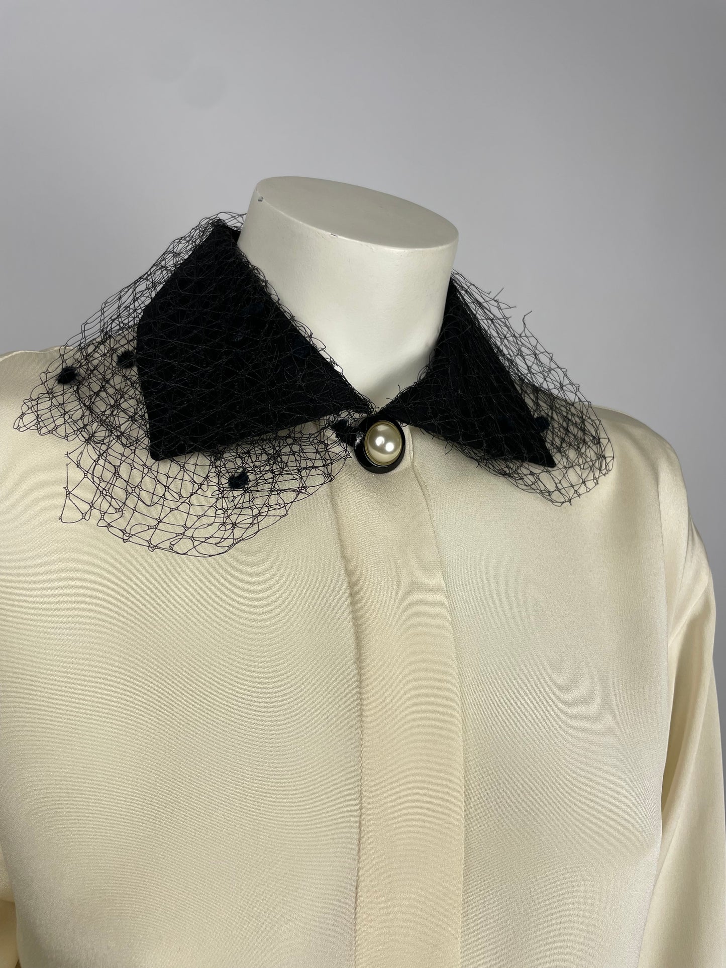 Gianni Versace F/W 1989 Silk and lace shirt