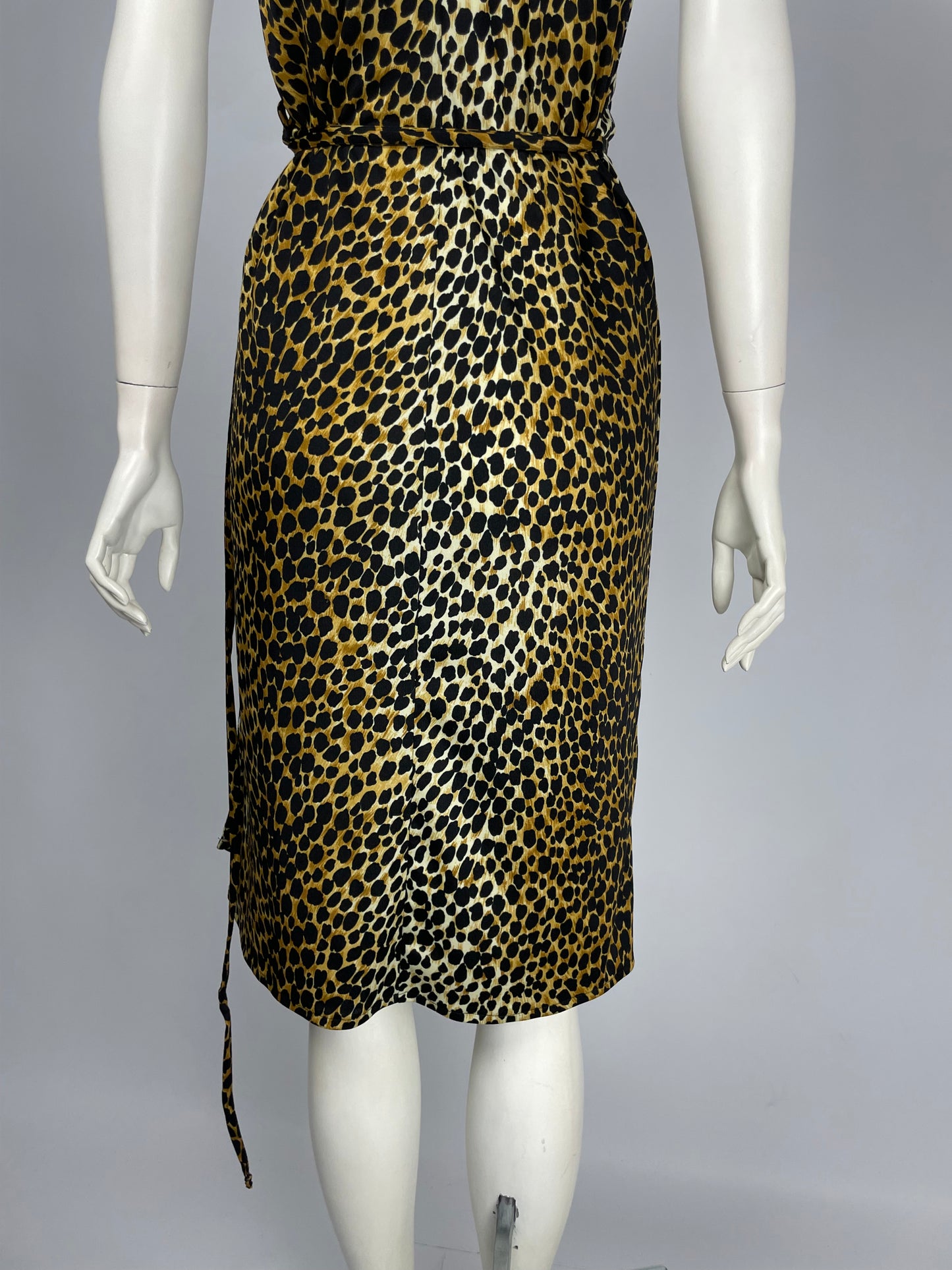 Dolce Gabbana 1990’s Cheetah tied dress.