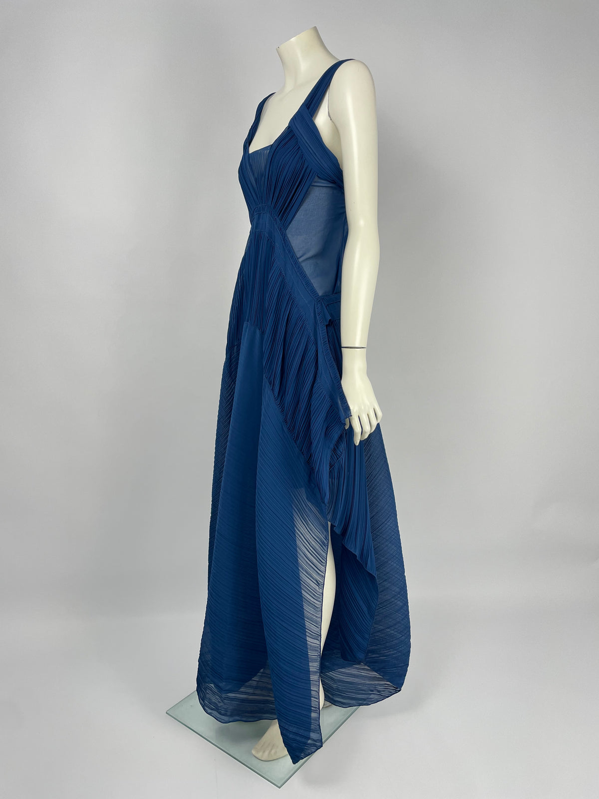 Chloé S/S 2014 blue pleats dress.