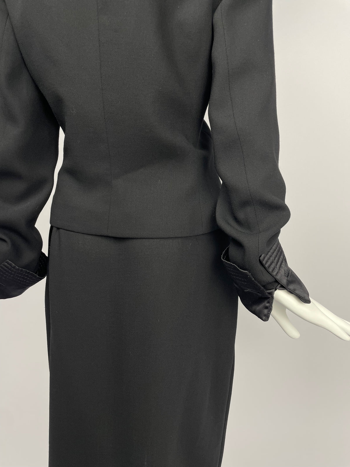 Gianni Versace Istante F/W 1990 Pearled neckline suit