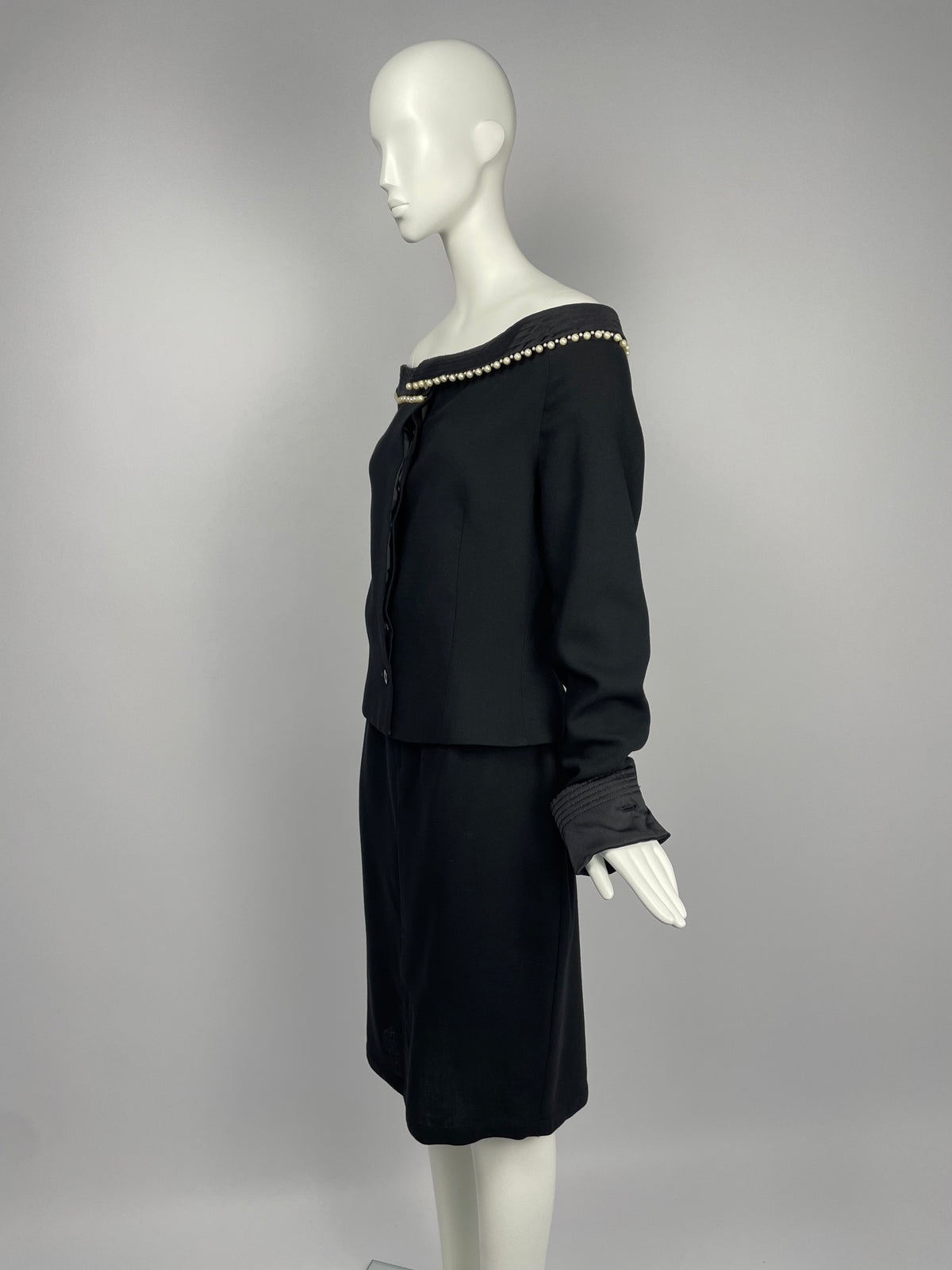 Gianni Versace Istante F/W 1990 Pearled neckline suit