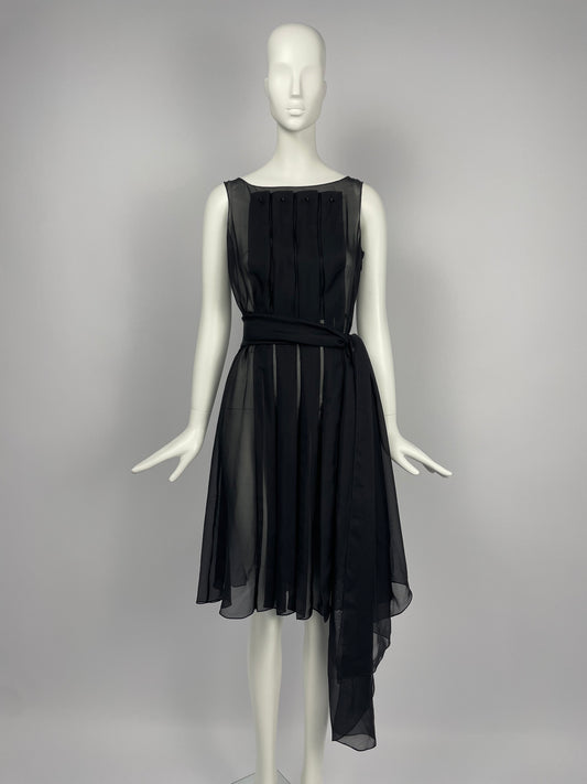 Carolina Herrera 2000’s pleated dress.