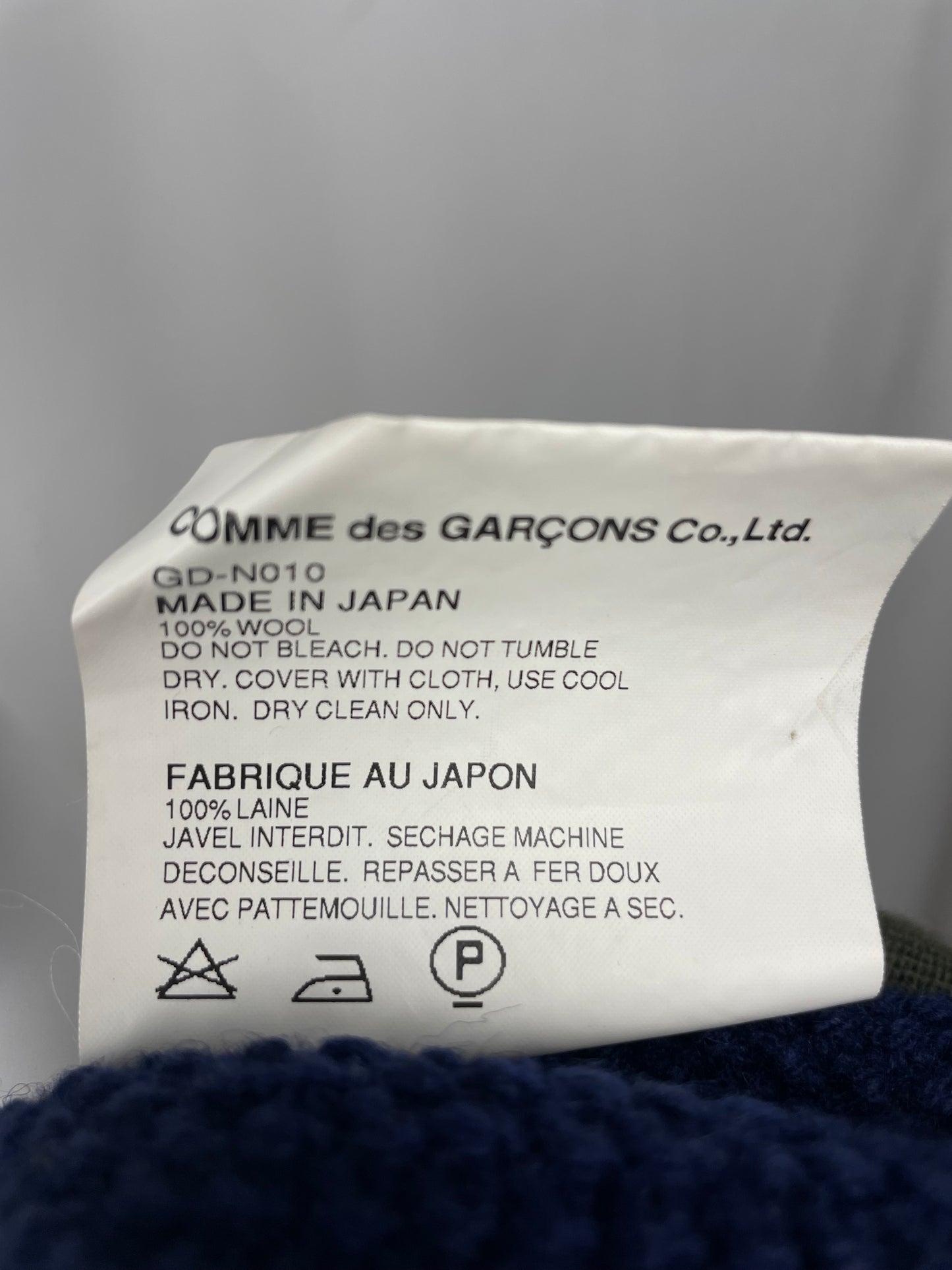 Comme Des Garçons F/W 2009 Sweater (M)