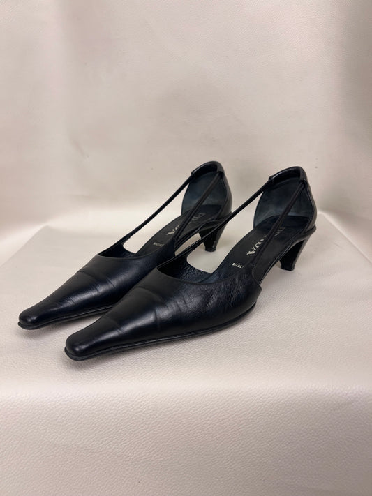 Prada 2000’s arabic kitten heel (39’5)