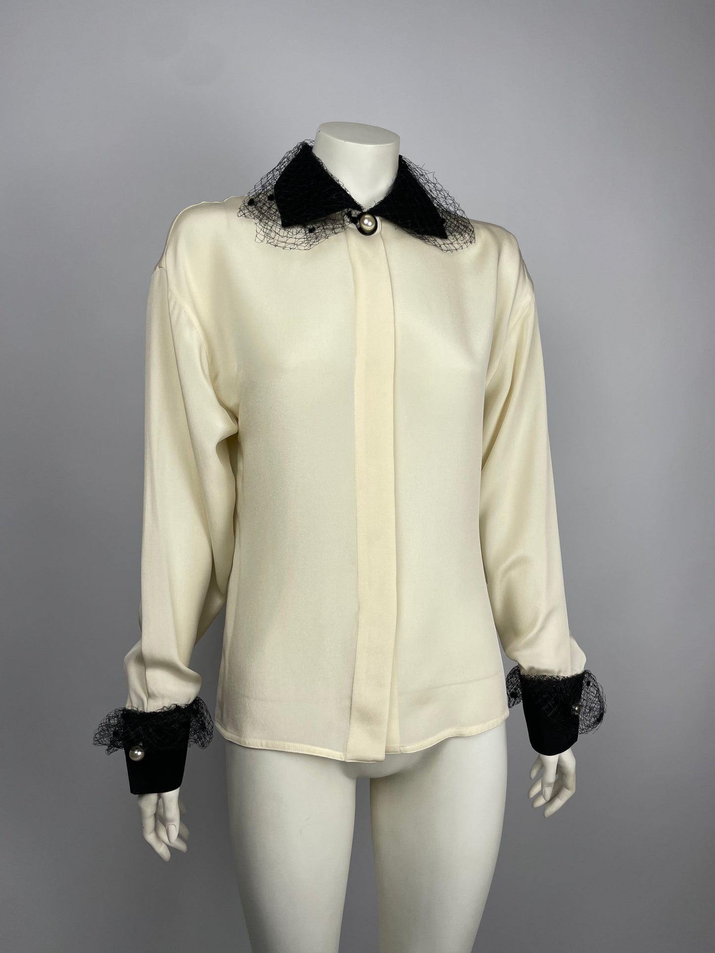Gianni Versace F/W 1989 Silk and lace shirt