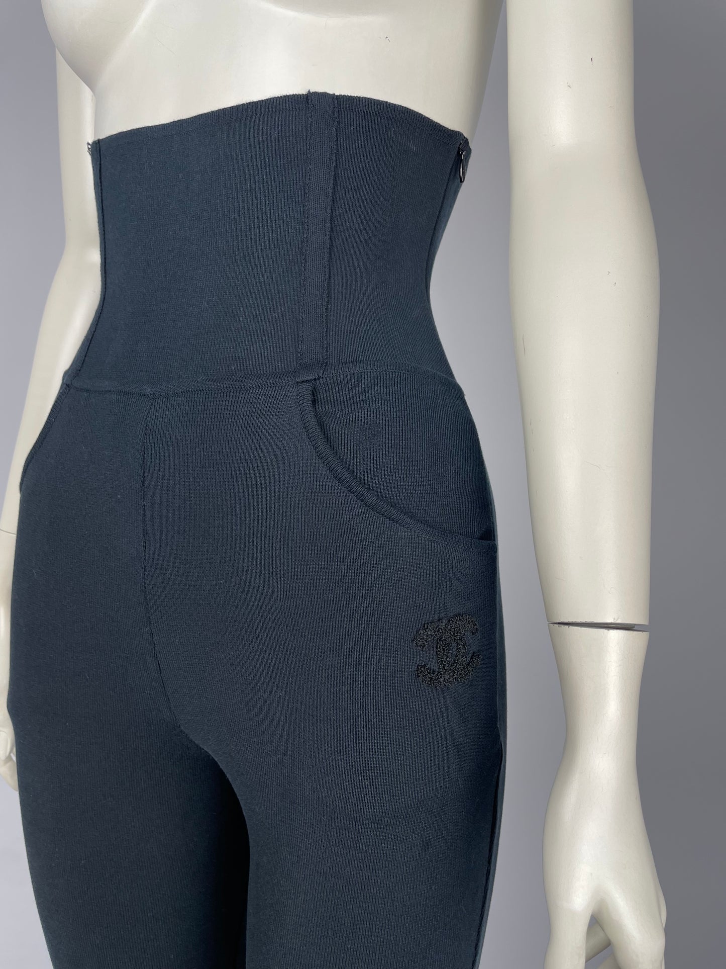 Chanel 2000’s Corset High top legging.