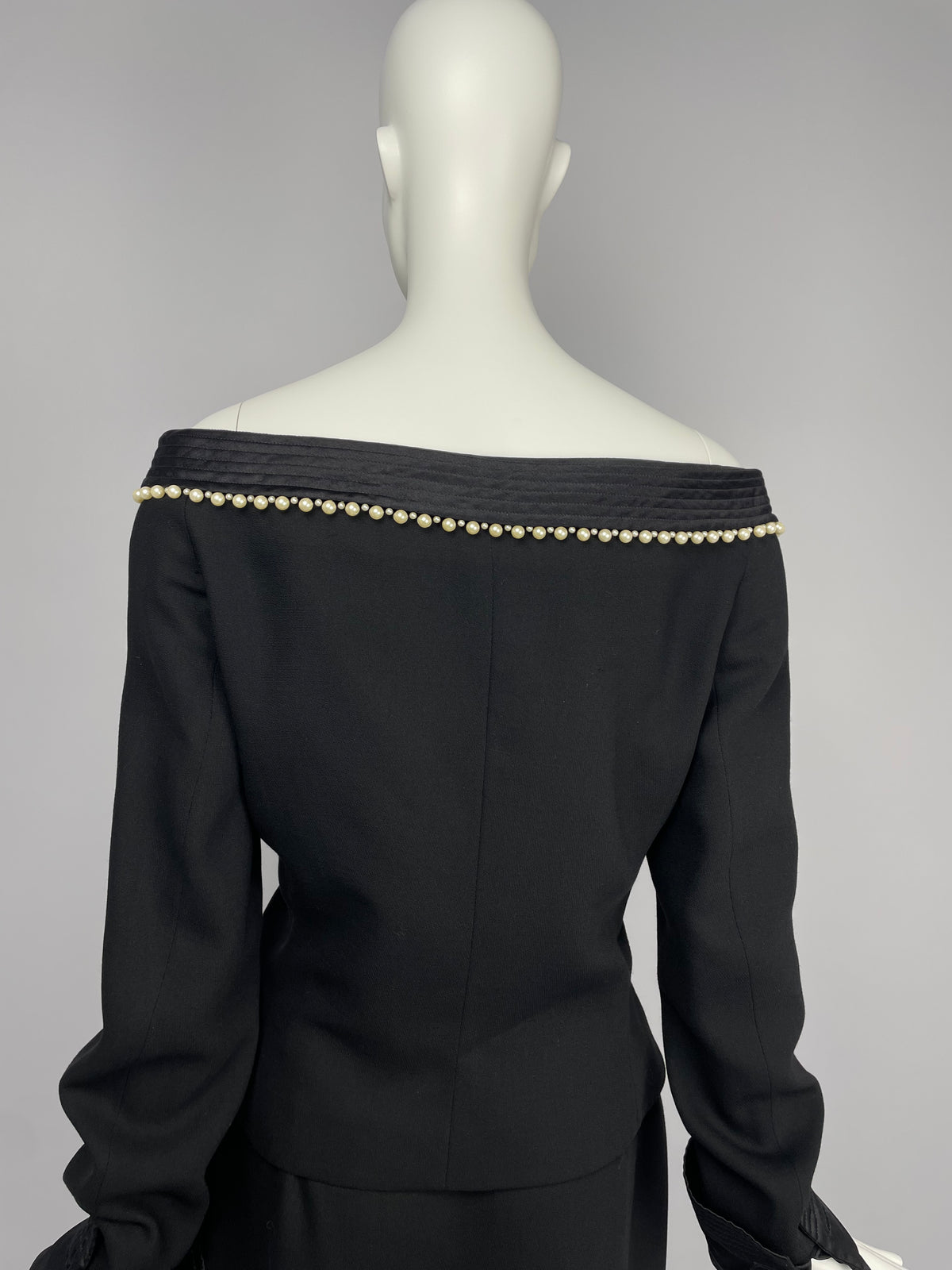 Gianni Versace Istante F/W 1990 Pearled neckline suit