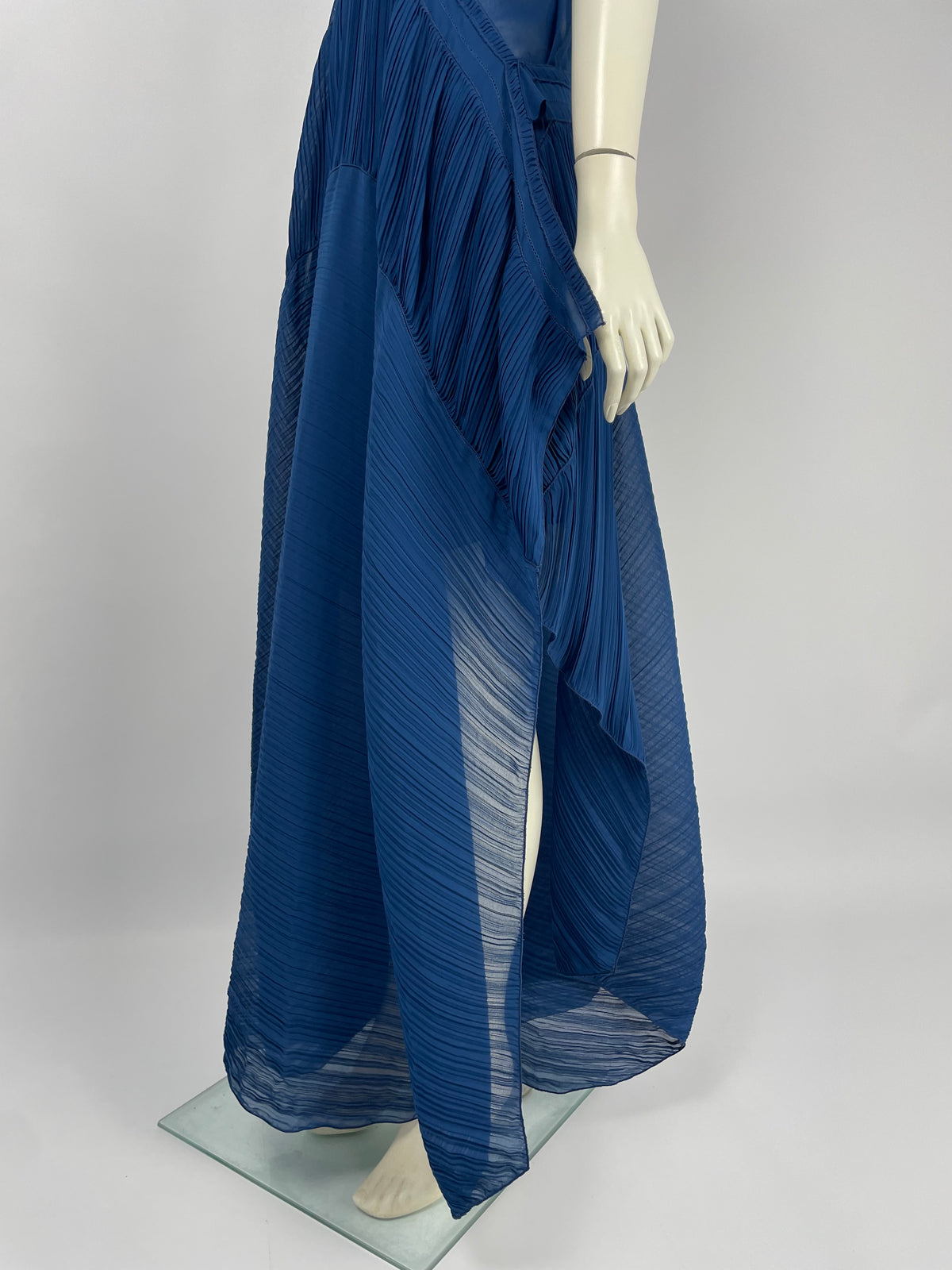 Chloé S/S 2014 blue pleats dress.