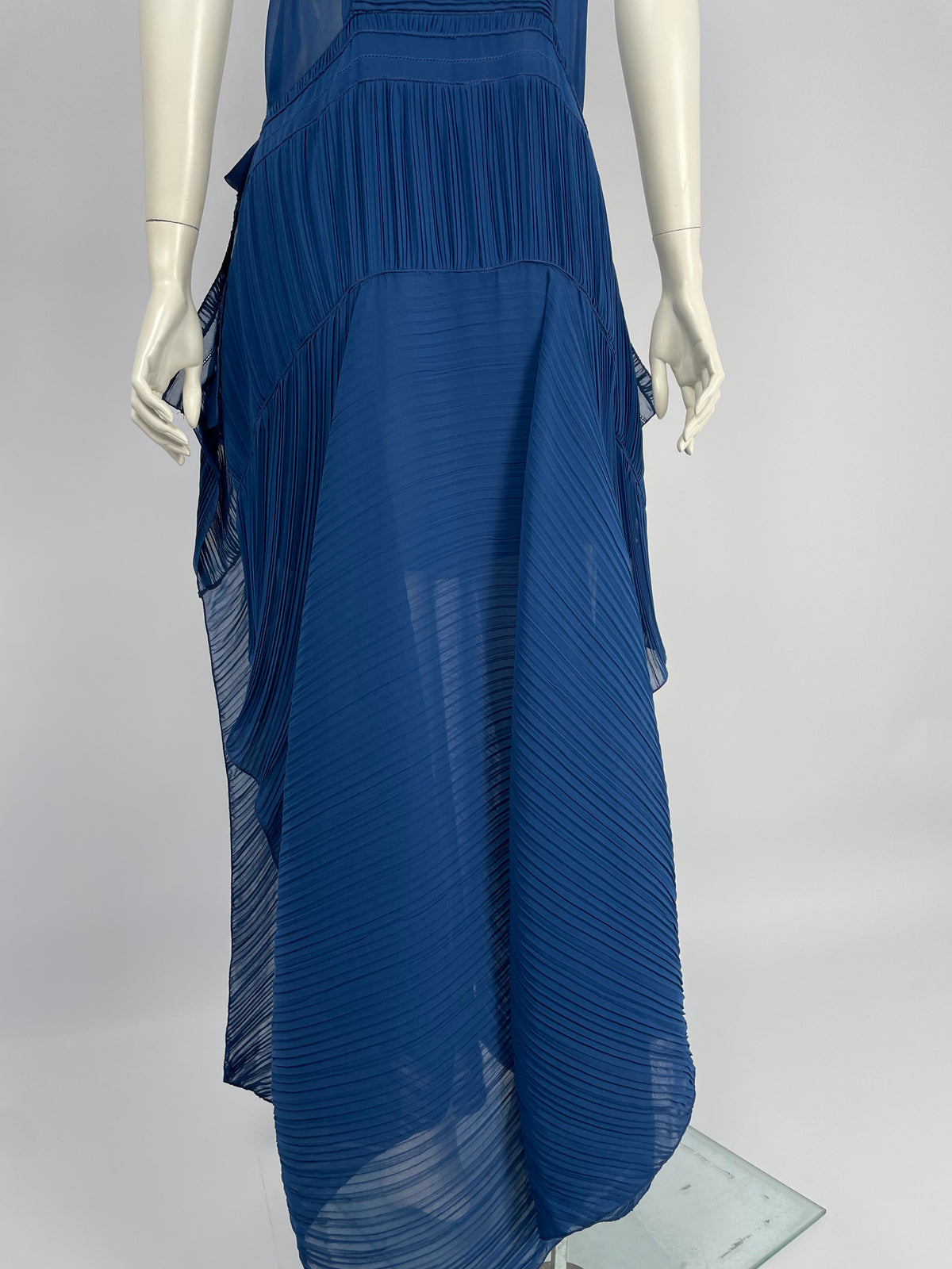 Chloé S/S 2014 blue pleats dress.